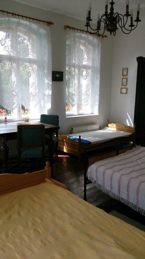 Dom Pod Orlimi Skalami - Blisko Zamku Czocha Apartment Lesna Luaran gambar