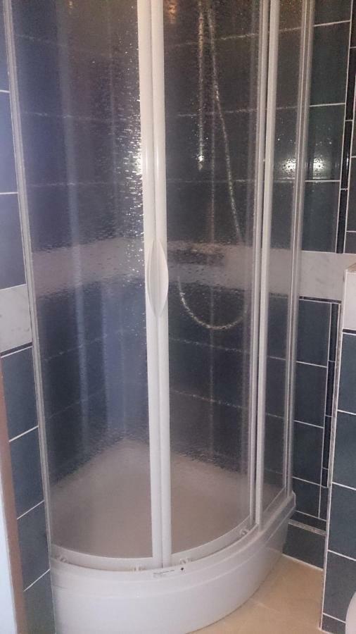 Dom Pod Orlimi Skalami - Blisko Zamku Czocha Apartment Lesna Luaran gambar